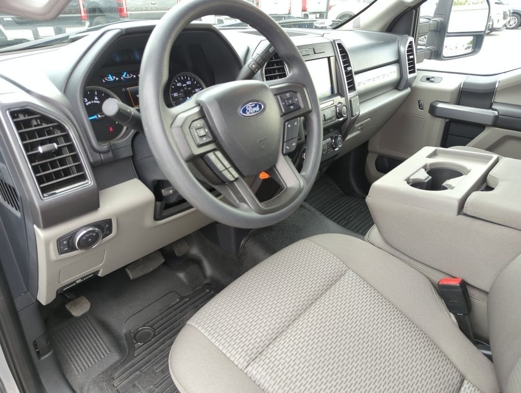 Used 2022 Silver Ford XLT image 11