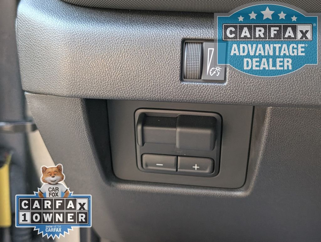 Used 2025 Gray Chevrolet Z71 image 15