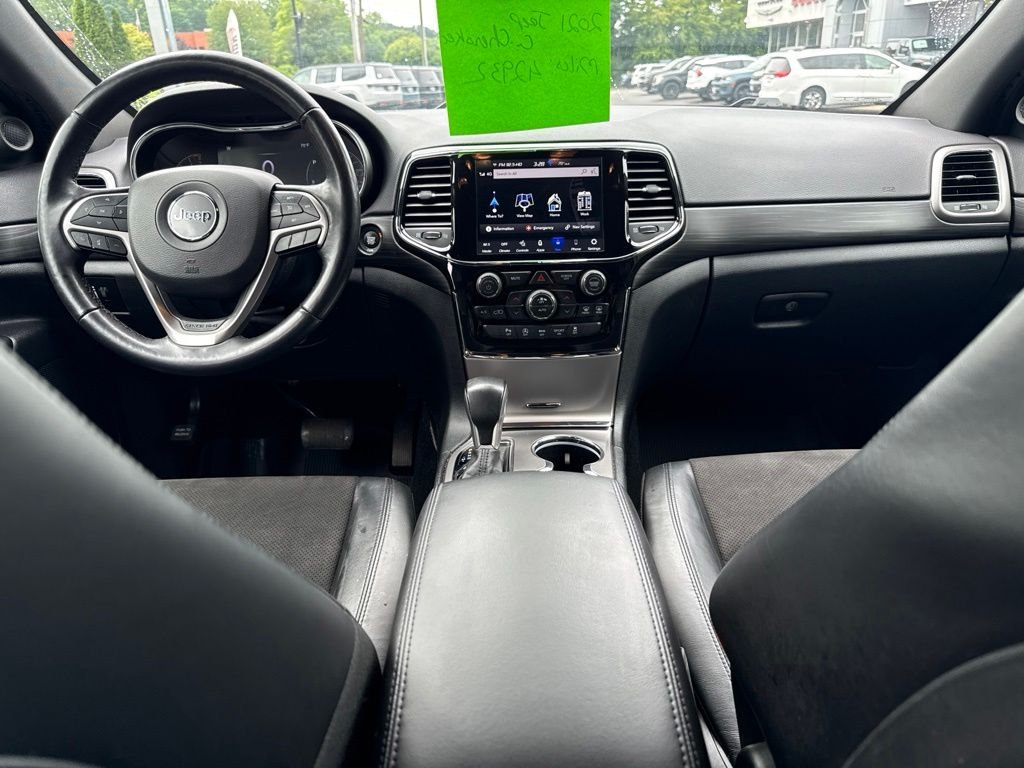Used 2021 White Jeep Laredo X image 17