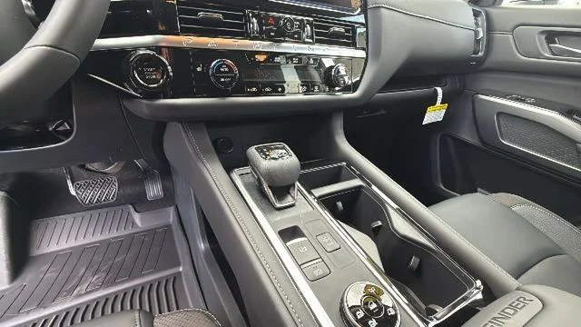 2026 Nissan Pathfinder SL - Photo 13