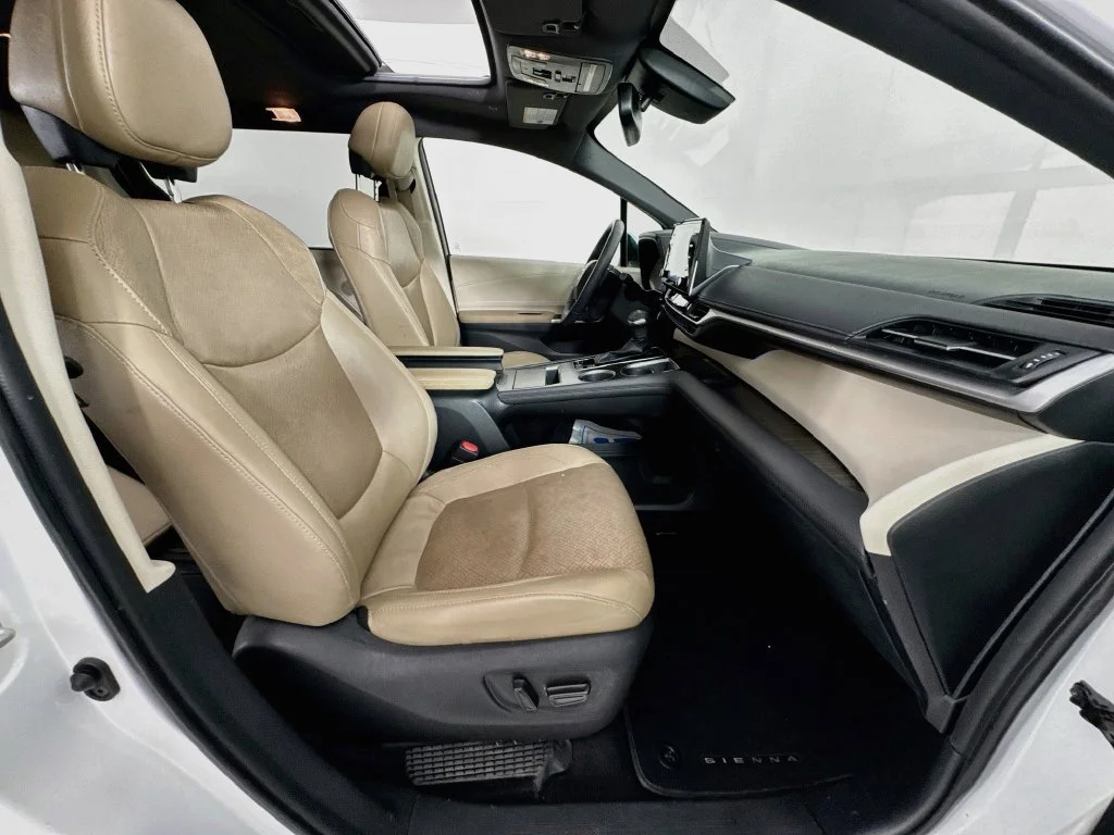 Used 2022 Wind Chill Pearl Toyota Limited image 38