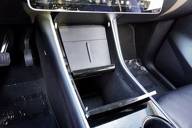 Used 2020  Tesla Long Range image 34