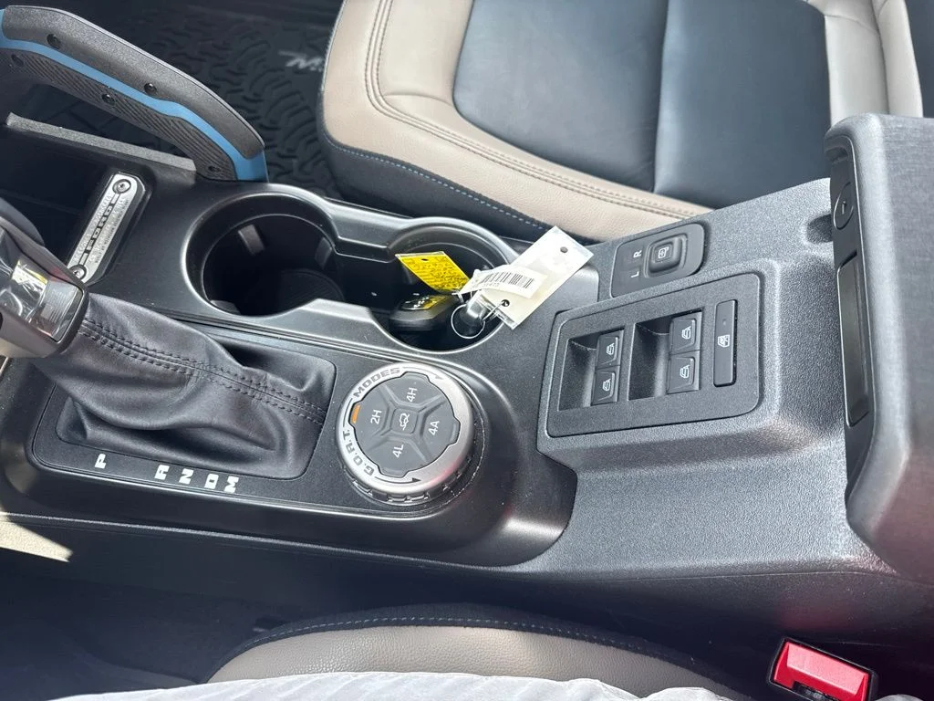Used 2023 Gray Ford Wildtrak image 23