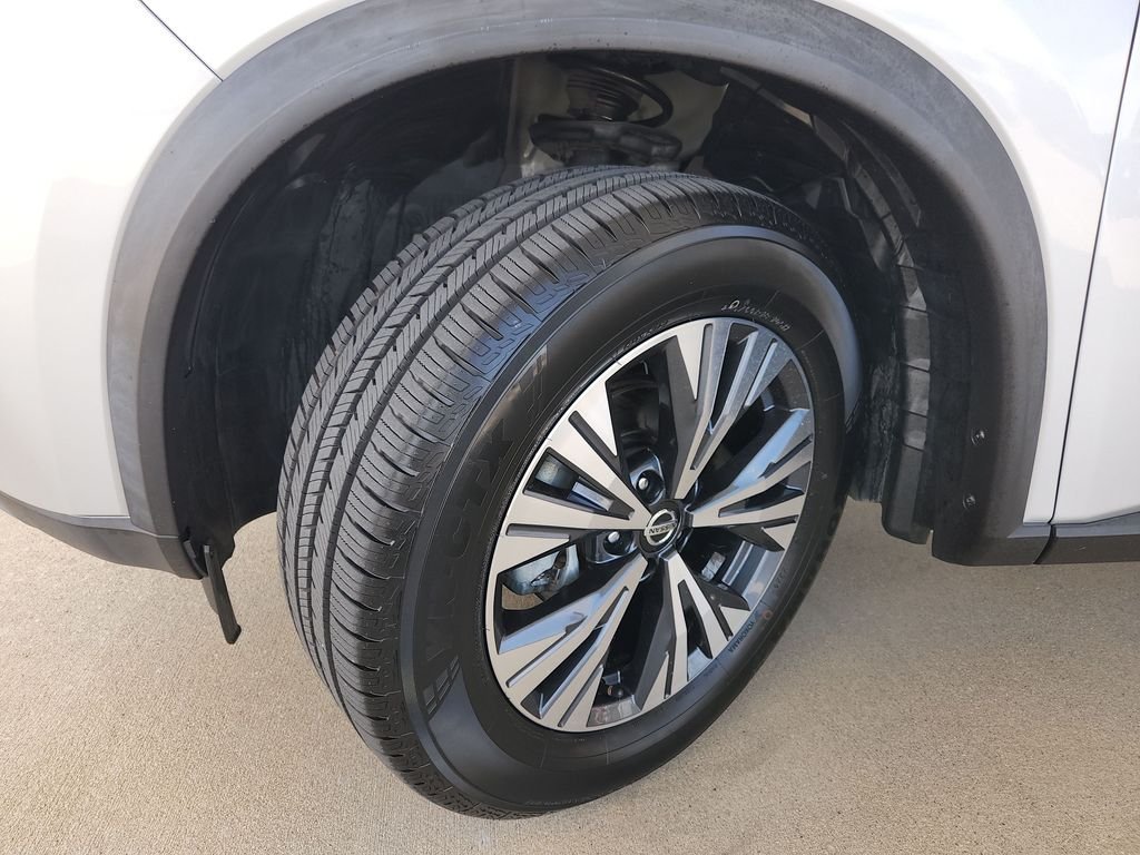 Used 2021 Silver Nissan SV image 32