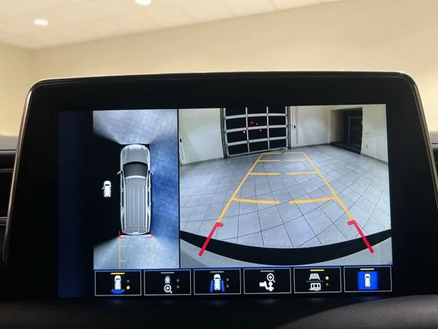 2024 Chevrolet Suburban Z71 - Photo 14