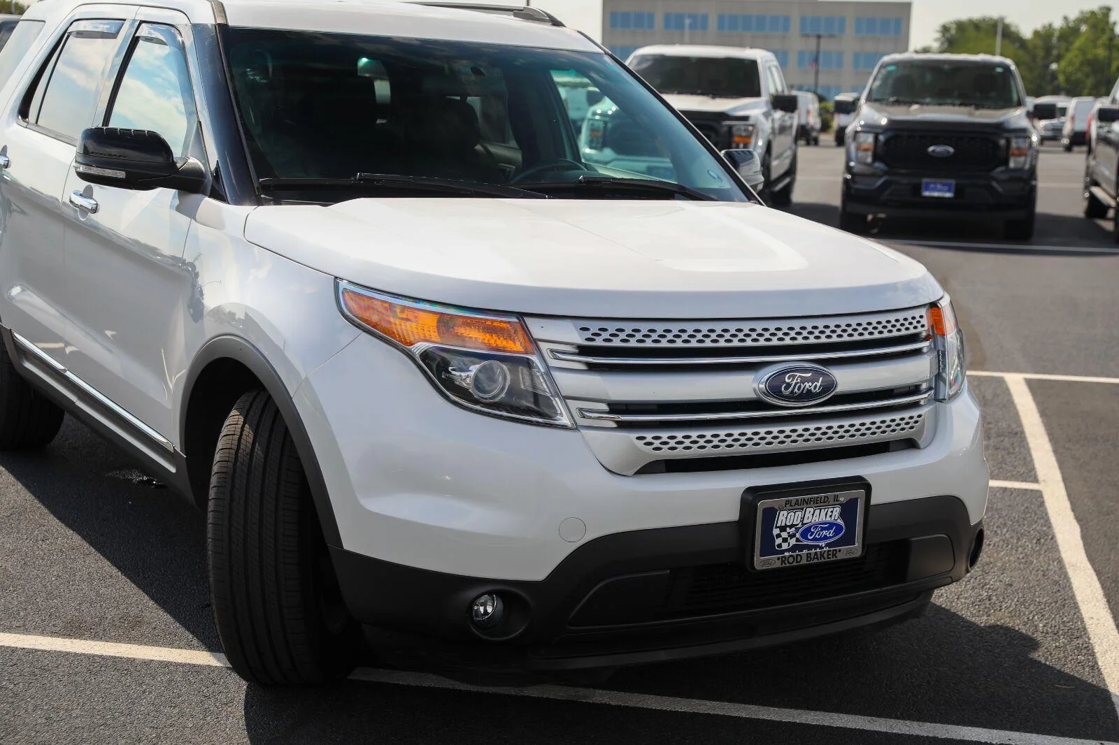 Used 2013 White Platinum Metallic Tri-Coat Ford XLT image 8