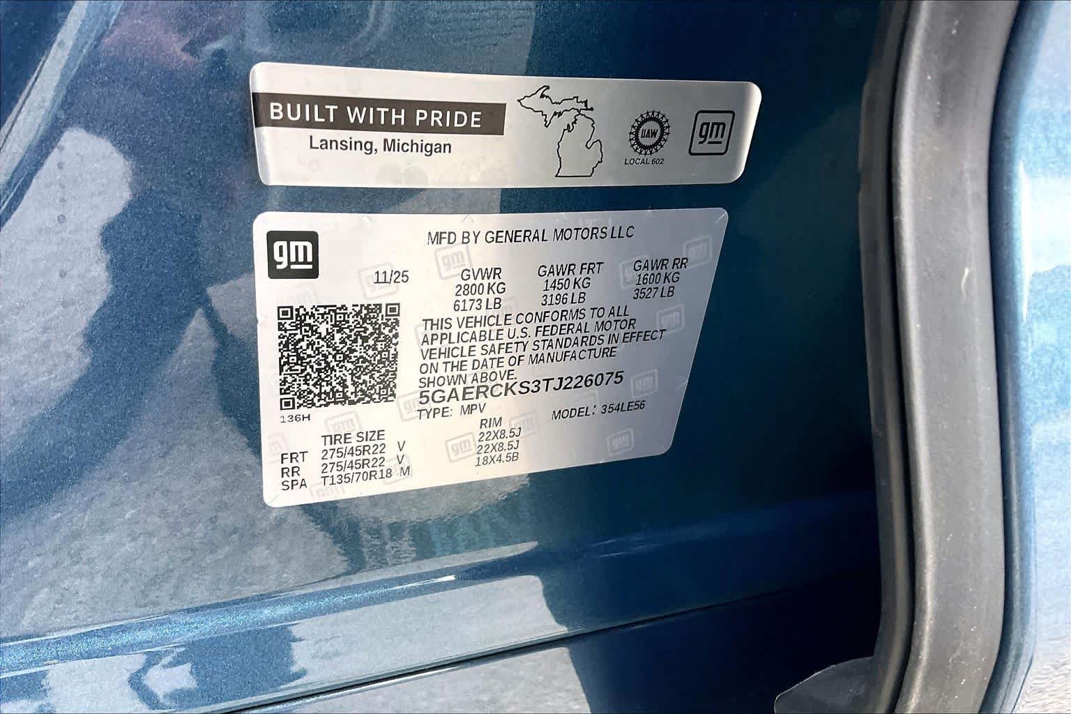 Used 2026 Ocean Blue Metallic Buick Avenir image 34