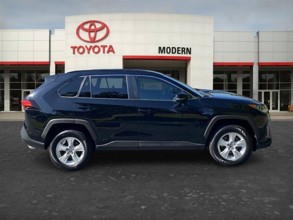 Used 2020 Midnight Black Metallic Toyota Hybrid XLE image 4