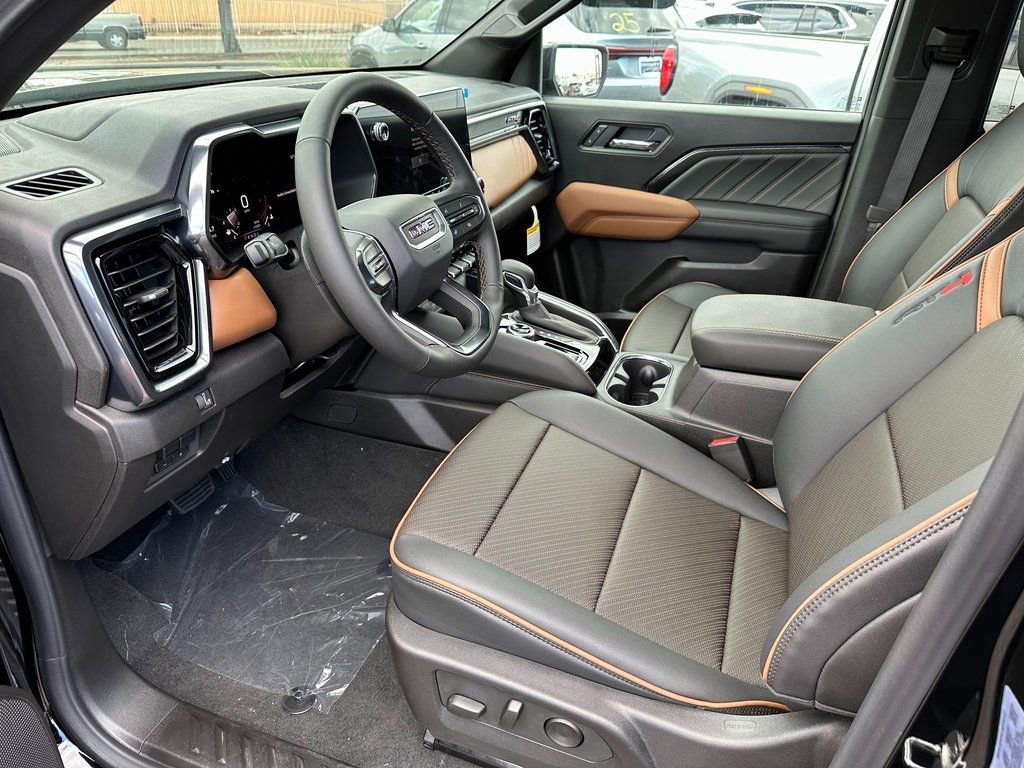 2026 GMC Canyon AT4 - Photo 7