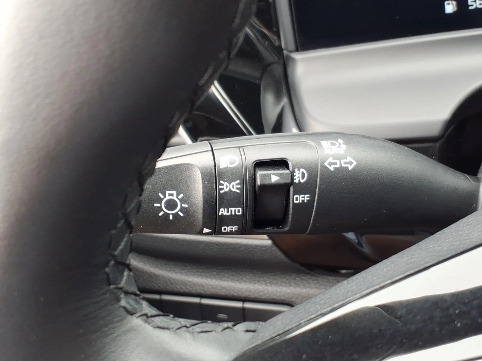 Used 2024 Clear White/Fusion Black Roof Kia S image 25