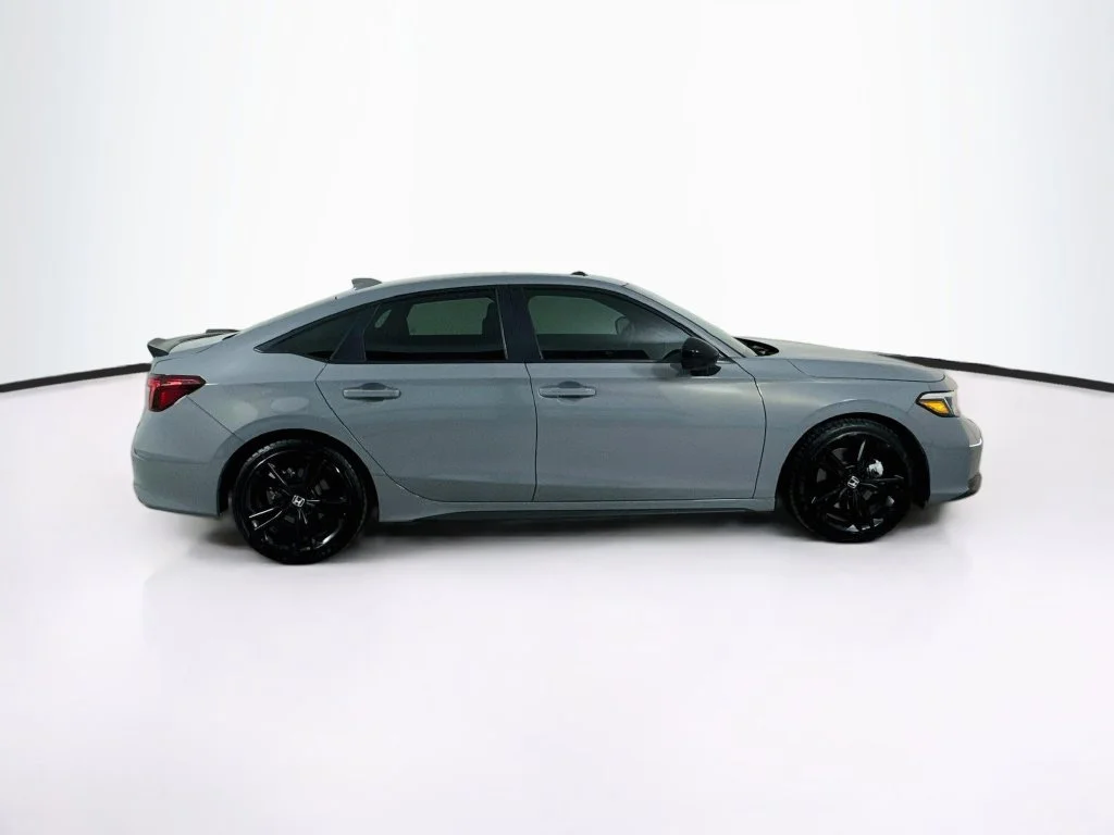Certified Used 2025 Urban Gray Pearl Honda  image 9
