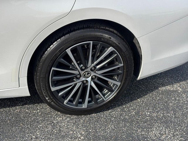 2023 Lexus ES 250 - Photo 9