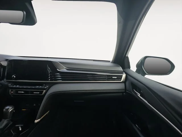 Used 2025  Toyota SE image 9