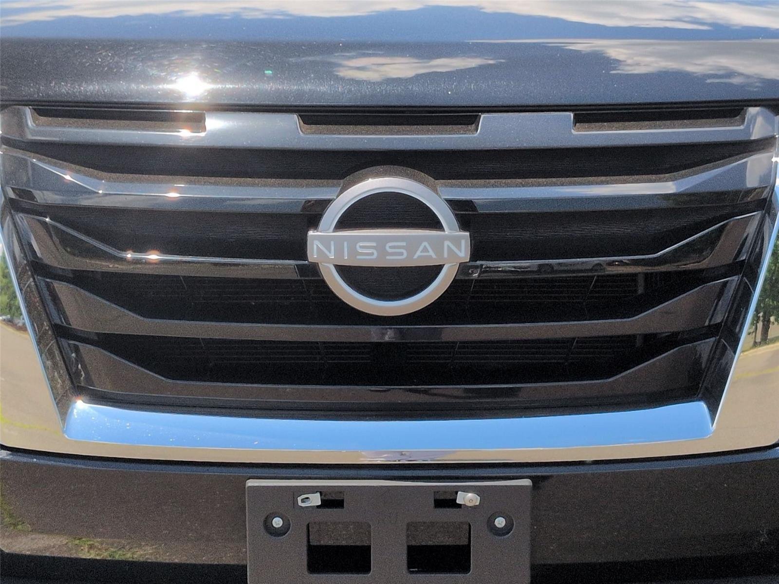 Used 2024  NISSAN SV image 14