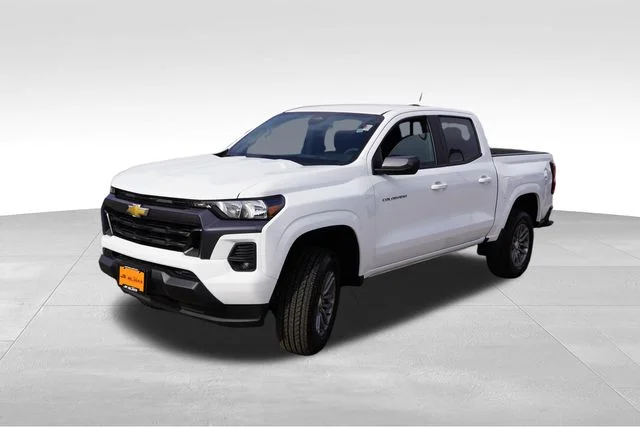 2024 Chevrolet Colorado LT - Photo 11