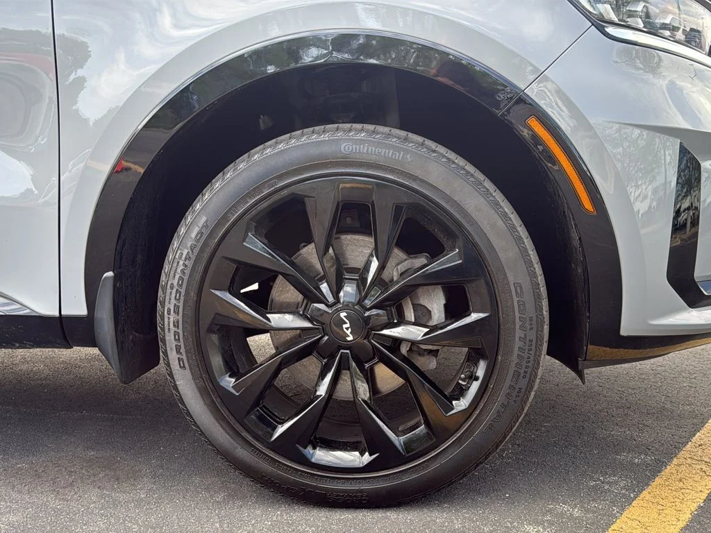 Used 2023 Gray Kia SX image 10
