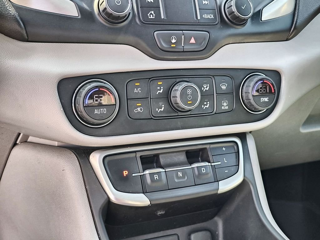 Used 2022 Silver GMC SLT image 19
