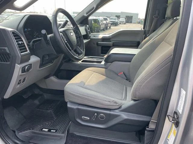 Used 2015 Silver Ford XLT image 23