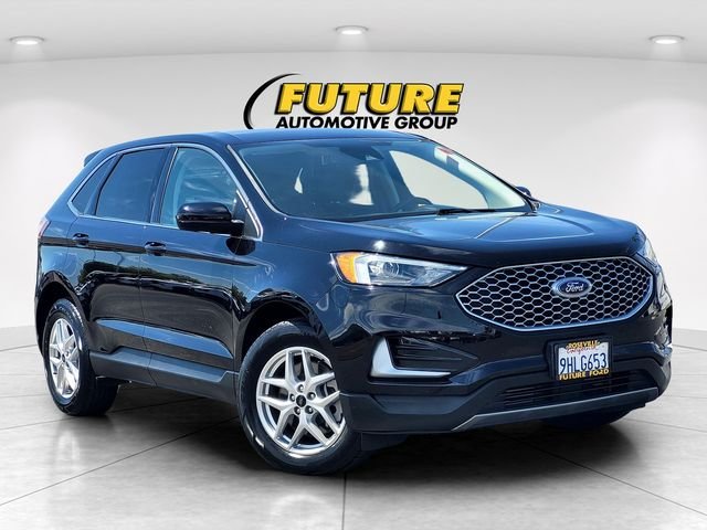 Used 2023 Black Ford SEL image 1