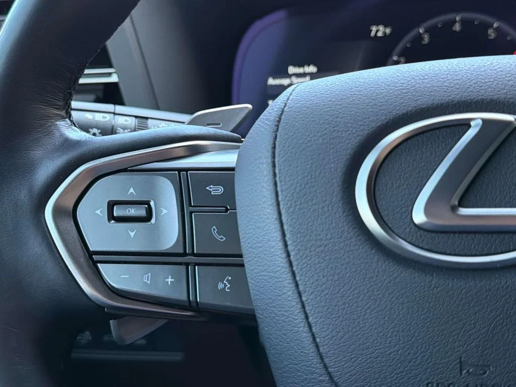 Used 2024 Incognito Lexus Premium+ image 14