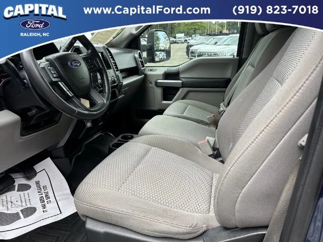 Used 2018 Blue Ford XLT image 19