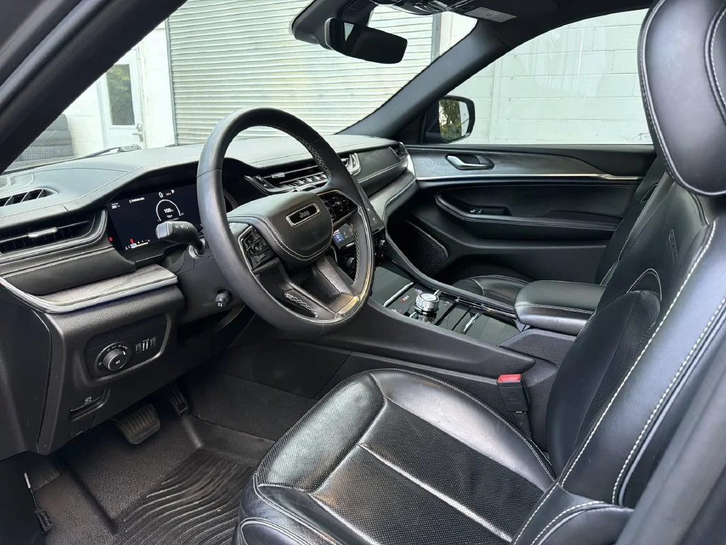Used 2023 Gray Jeep Overland image 13