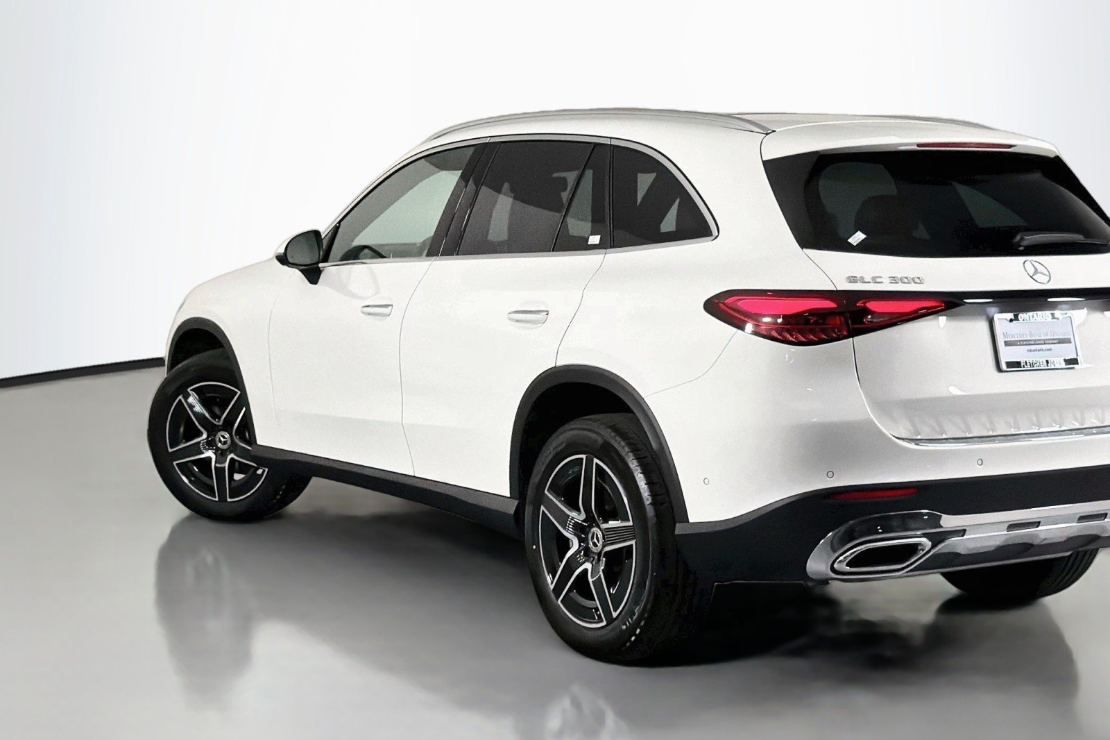 New 2026 Polar White Mercedes-Benz GLC 300 4MATIC® SUV image 14
