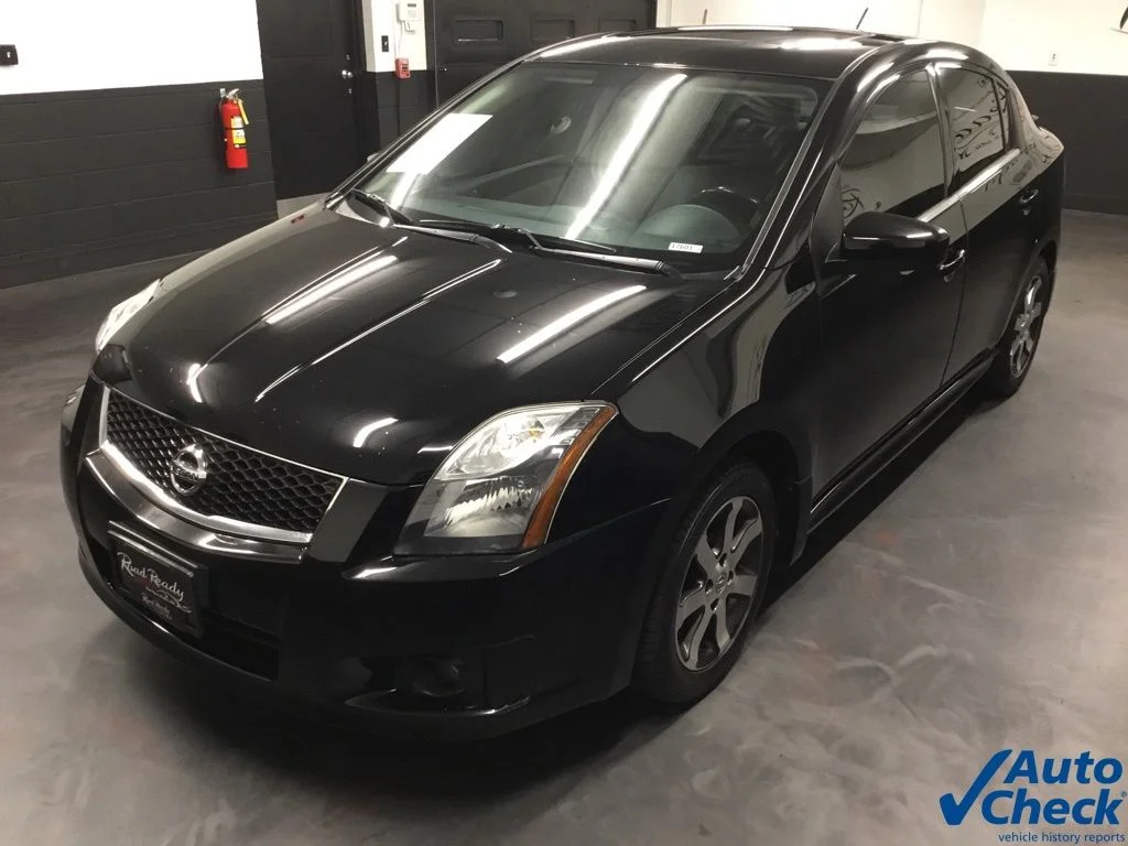 Used 2012 Black Nissan 2.0 SR image 6