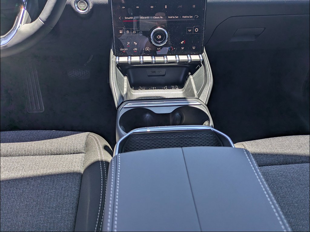 New 2026 Sterling Metallic GMC Elevation image 16