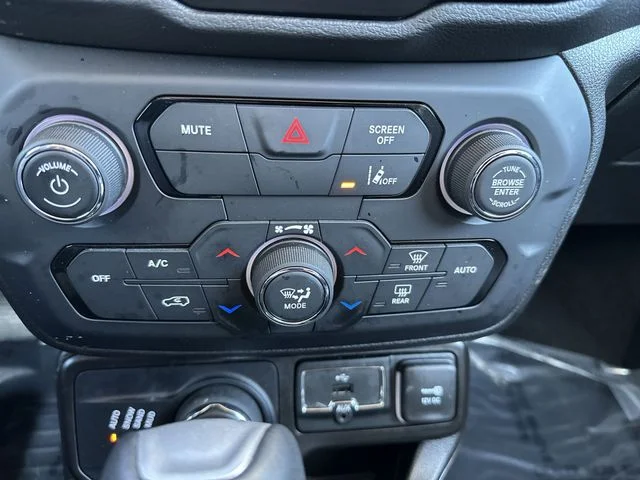 Used 2022 Red Jeep Limited image 19