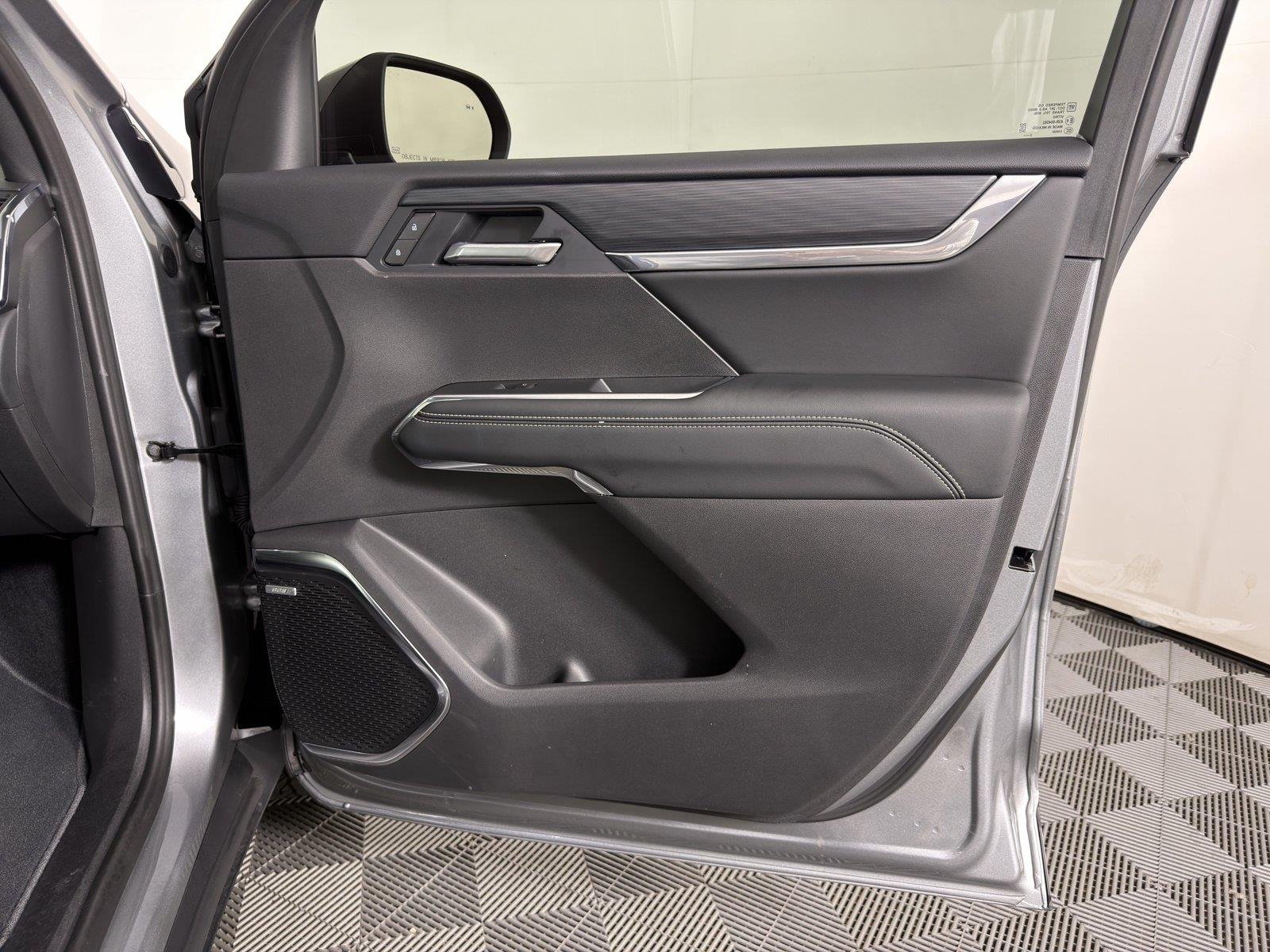 2026 GMC Acadia Elevation - Photo 12
