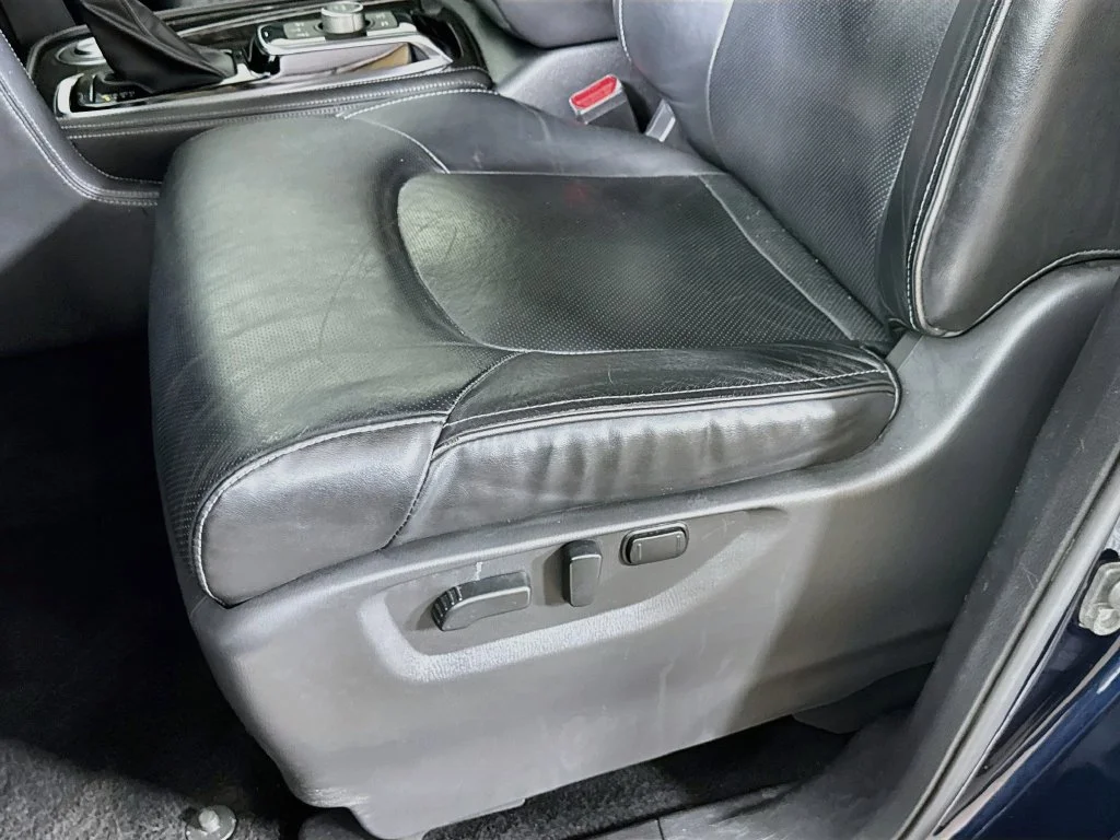 Certified Used 2022 Blue INFINITI LUXE image 25