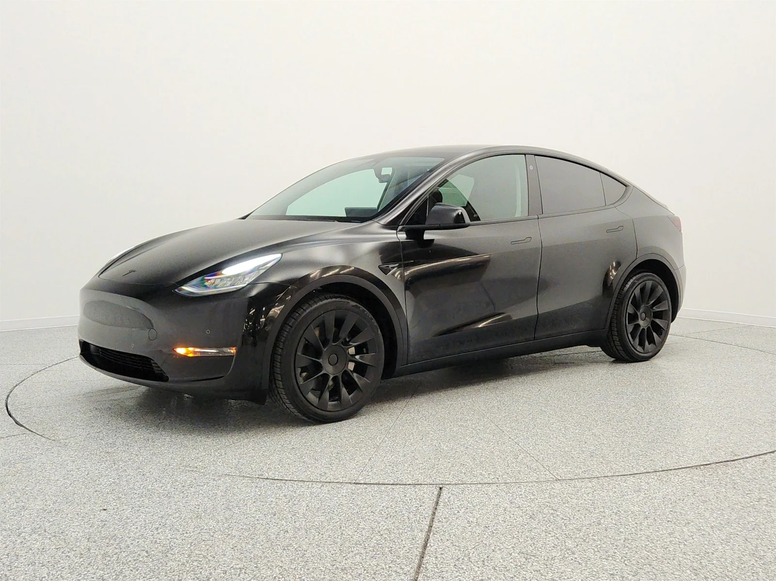 2022 Tesla Model Y's photo