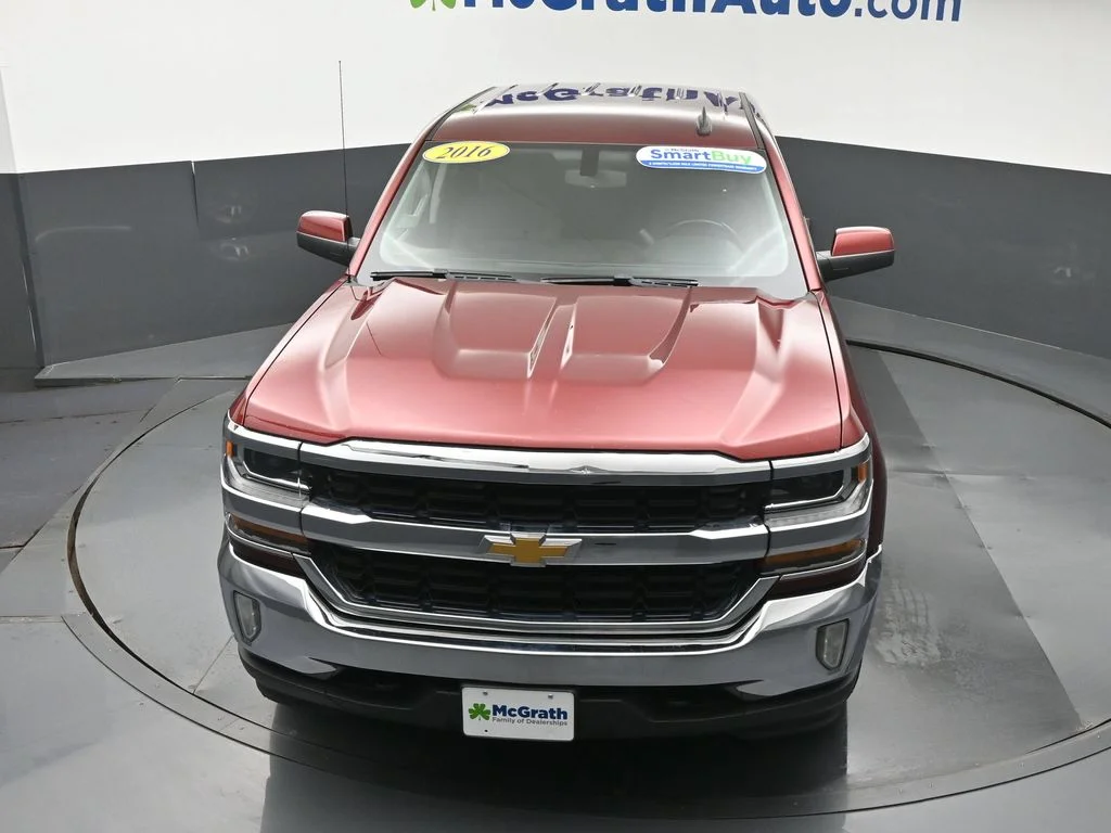 Used 2016 Red Chevrolet LT image 27