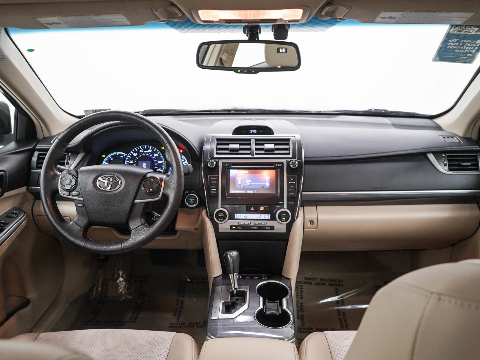 Used 2014 Creme Brulee Mica Toyota 4dr Sdn XLE (Natl) *Ltd Avail* image 14