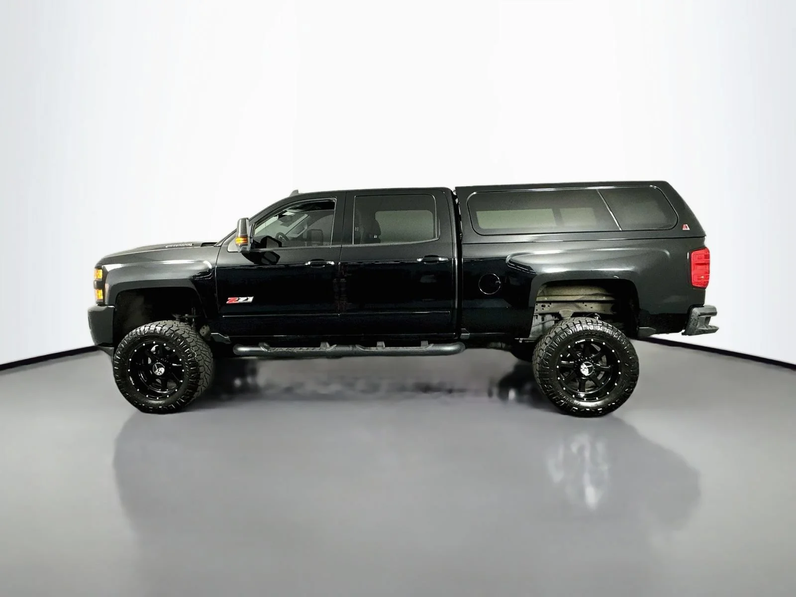 Used 2019 BLACK Chevrolet LTZ image 5