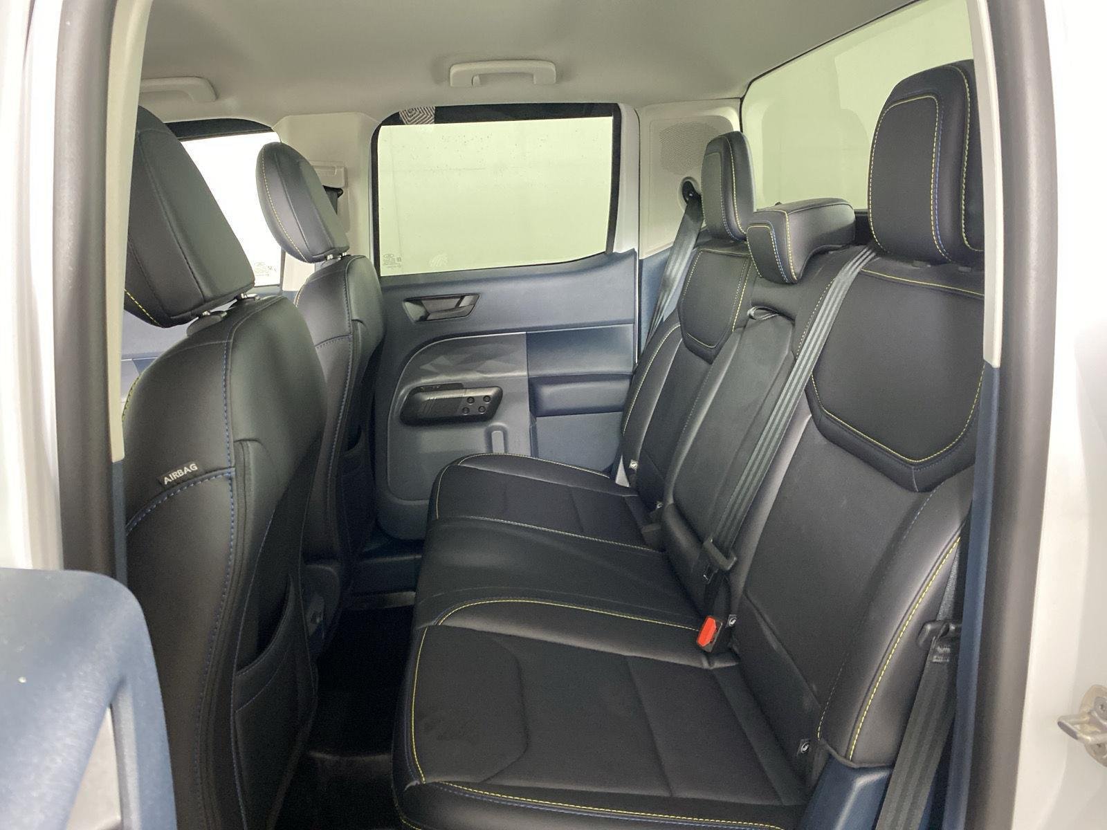 Used 2025 Oxford White Ford Lobo image 31