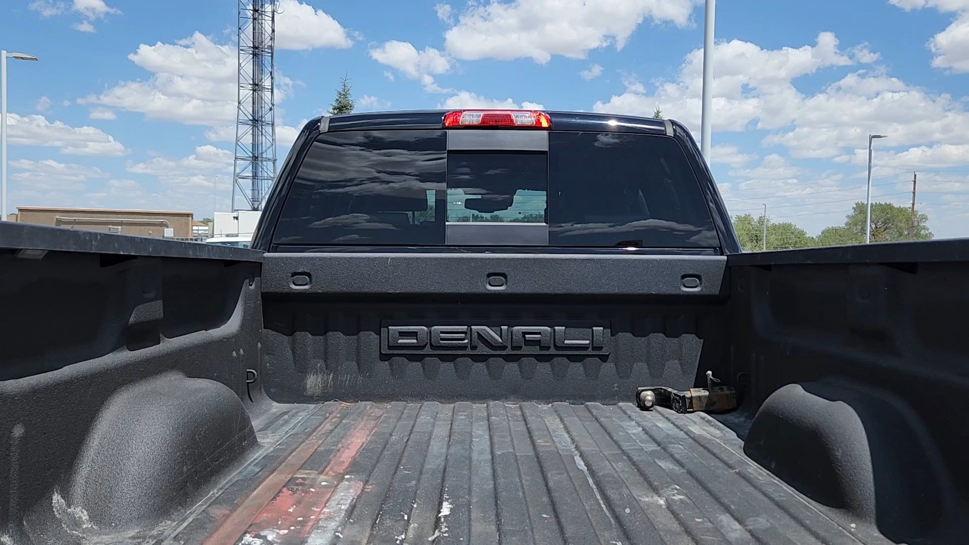 Used 2018 Onyx Black GMC Denali image 19