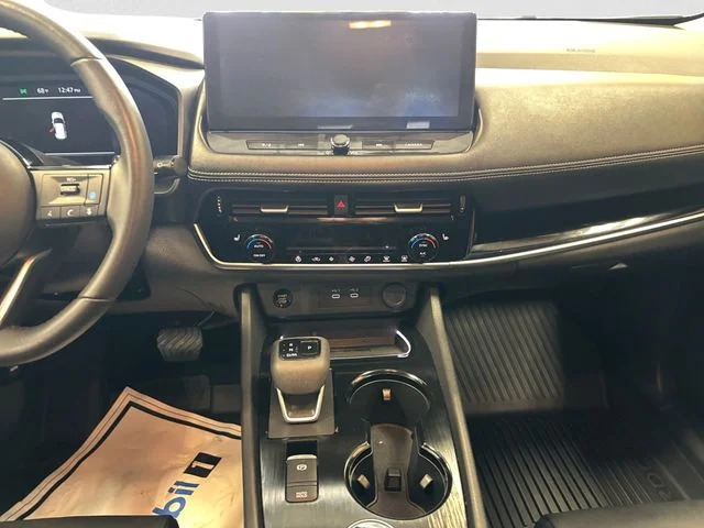 Used 2024 White Nissan SL image 12