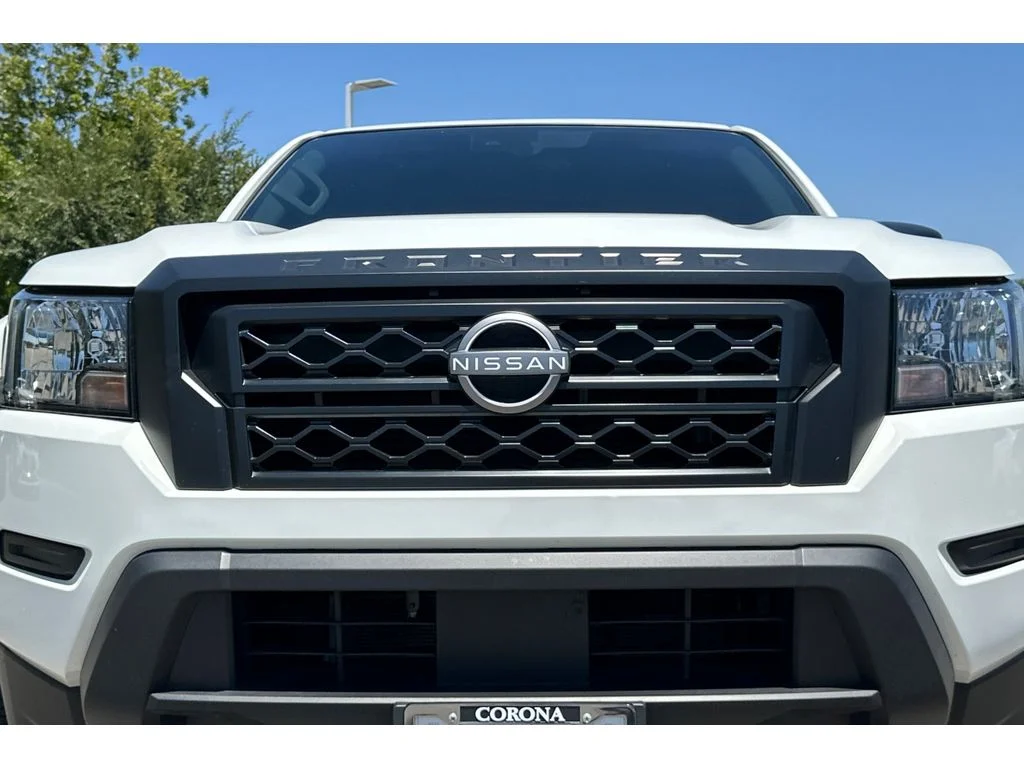 Used 2024 Glacier White Nissan S image 46