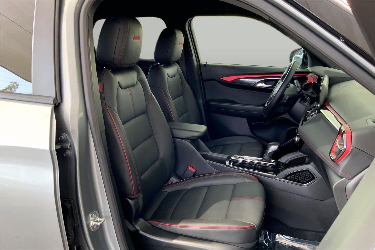 Used 2025 Sterling Gray Metallic Chevrolet RS image 9
