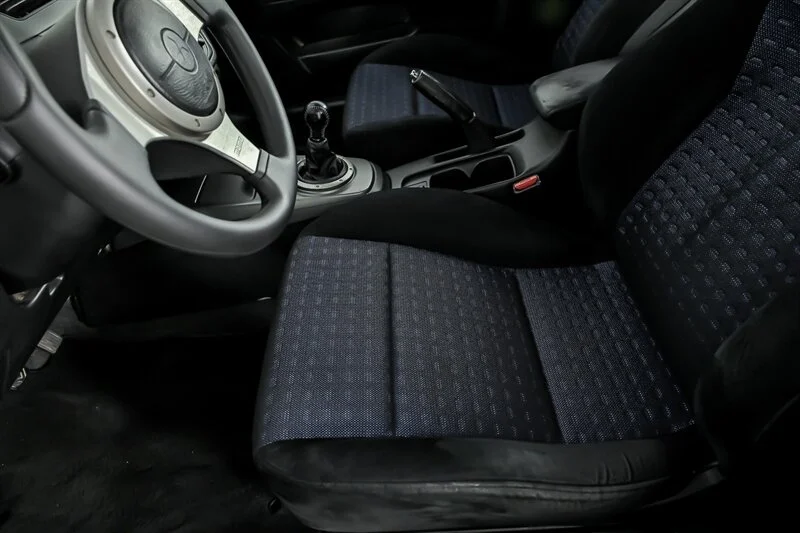 Used 2003 Weightless White Mitsubishi  image 19