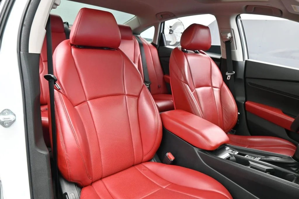 Used 2023 Platinum White Pearl Honda EX image 41