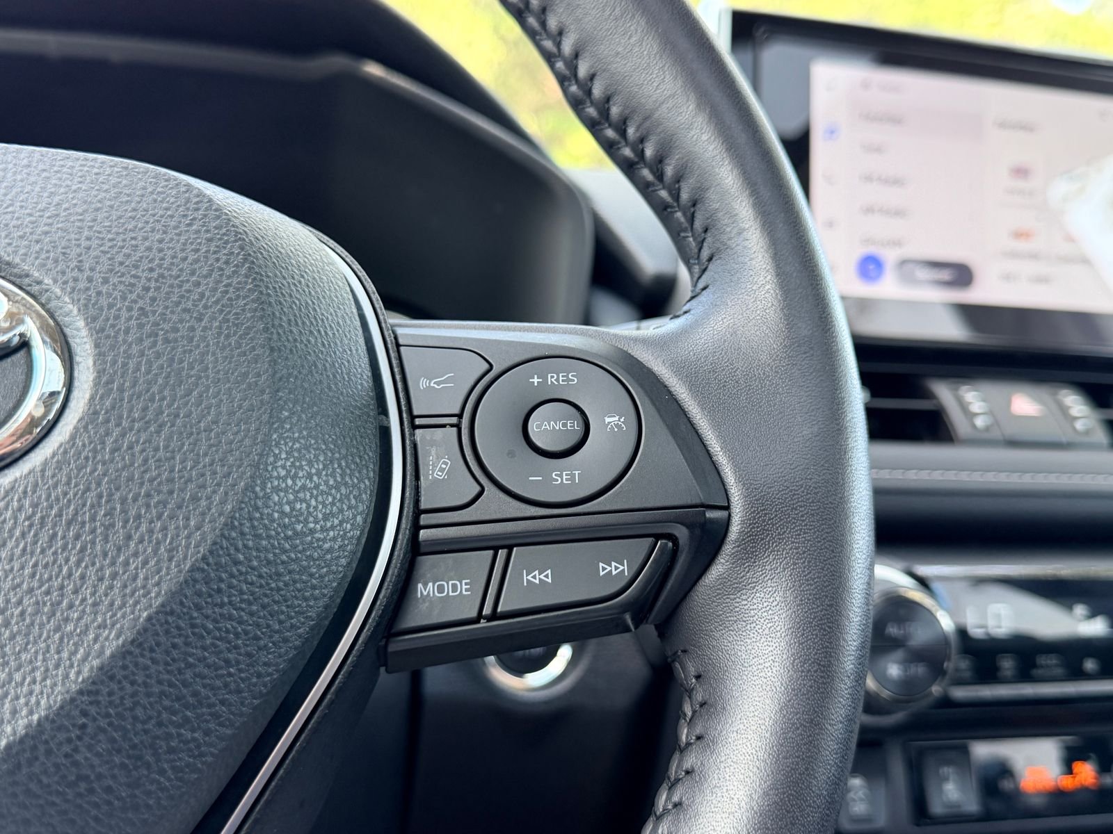 Used 2024 Pearl Toyota XLE Premium image 25