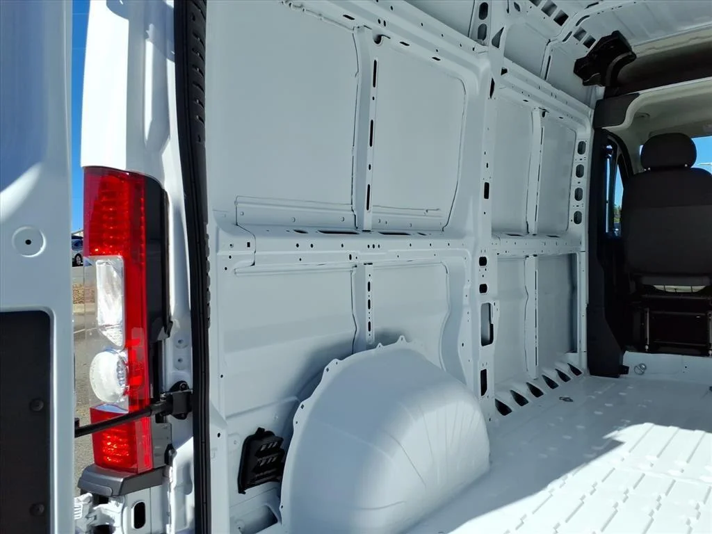 New 2026 Bright White Clearcoat RAM Tradesman image 23