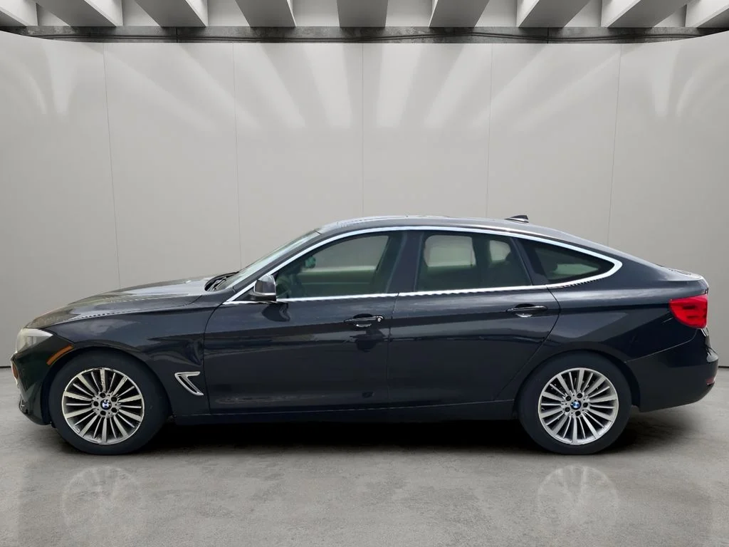 Used 2015 Black Sapphire Metallic BMW 328i xDrive image 4