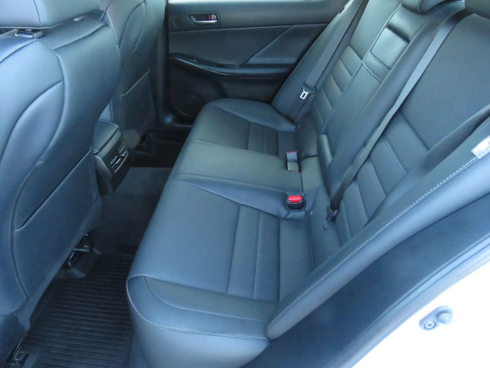 Used 2021 Ultra White Lexus IS 350 F SPORT image 21