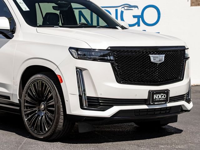 Used 2022 Crystal White Tricoat Cadillac Sport image 5