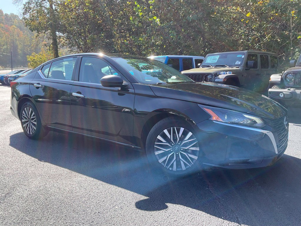 2025 Nissan Altima