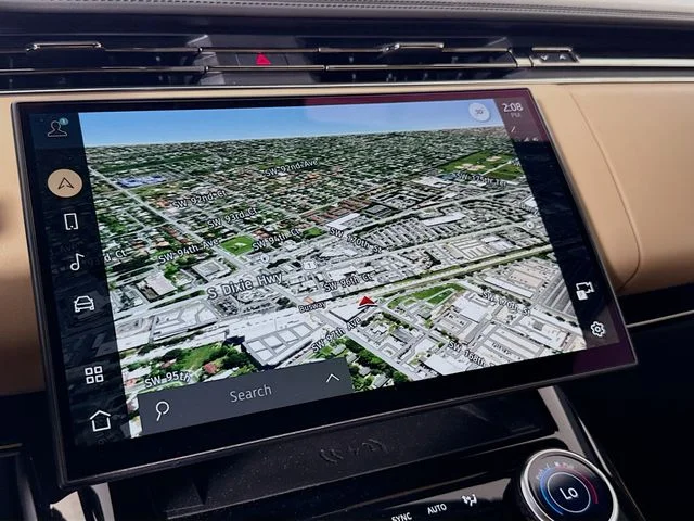 Certified Used 2023 Black Land Rover SE Dynamic image 16